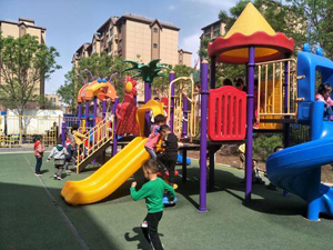 大型滑梯對小朋友有好處嗎?幼兒園大型玩具廠家解析